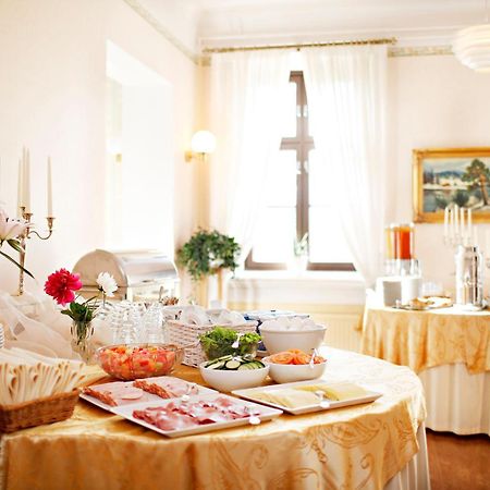Kyyhkylae Hotel And Manor Миккели Экстерьер фото