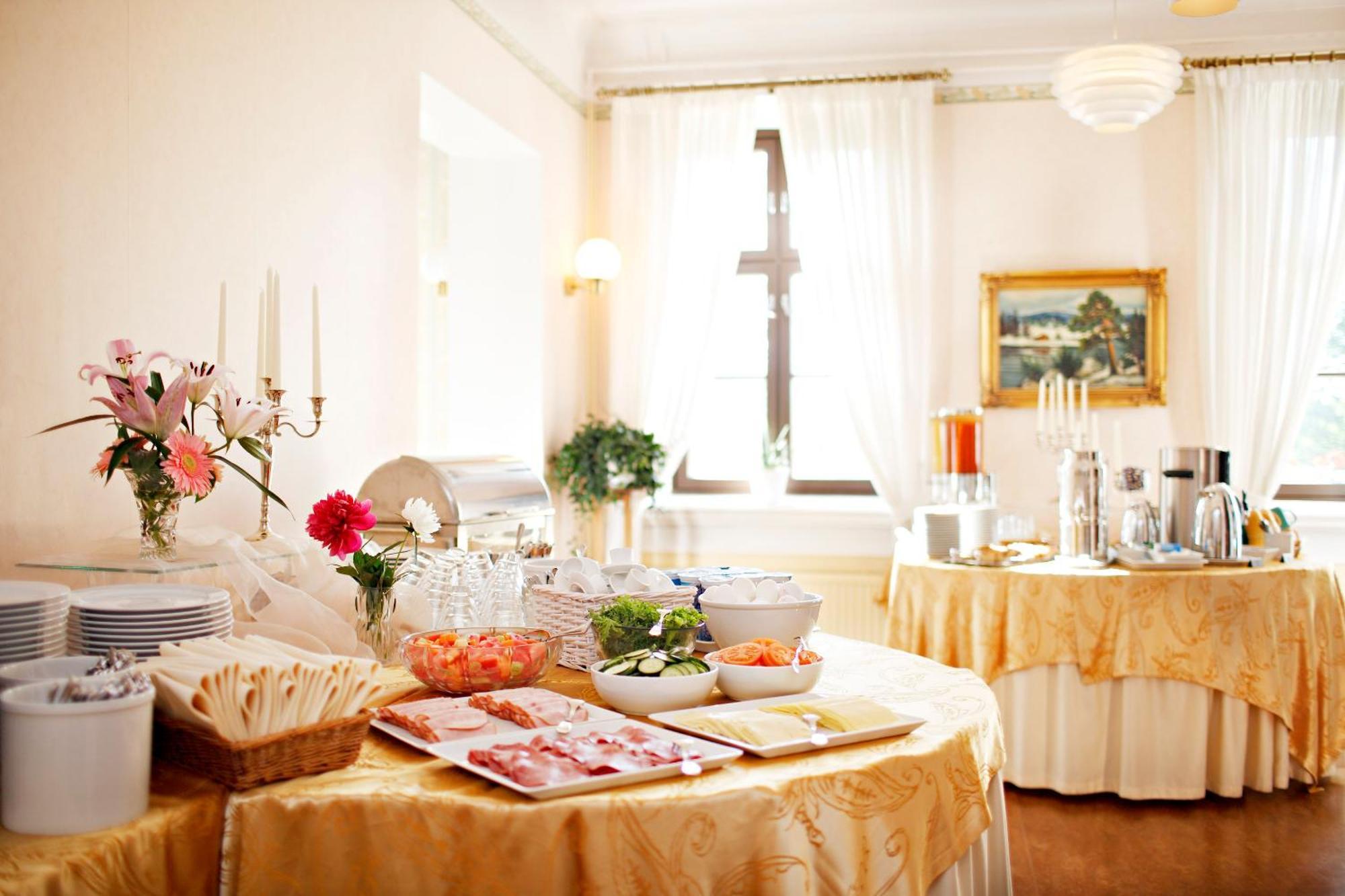 Kyyhkylae Hotel And Manor Миккели Экстерьер фото