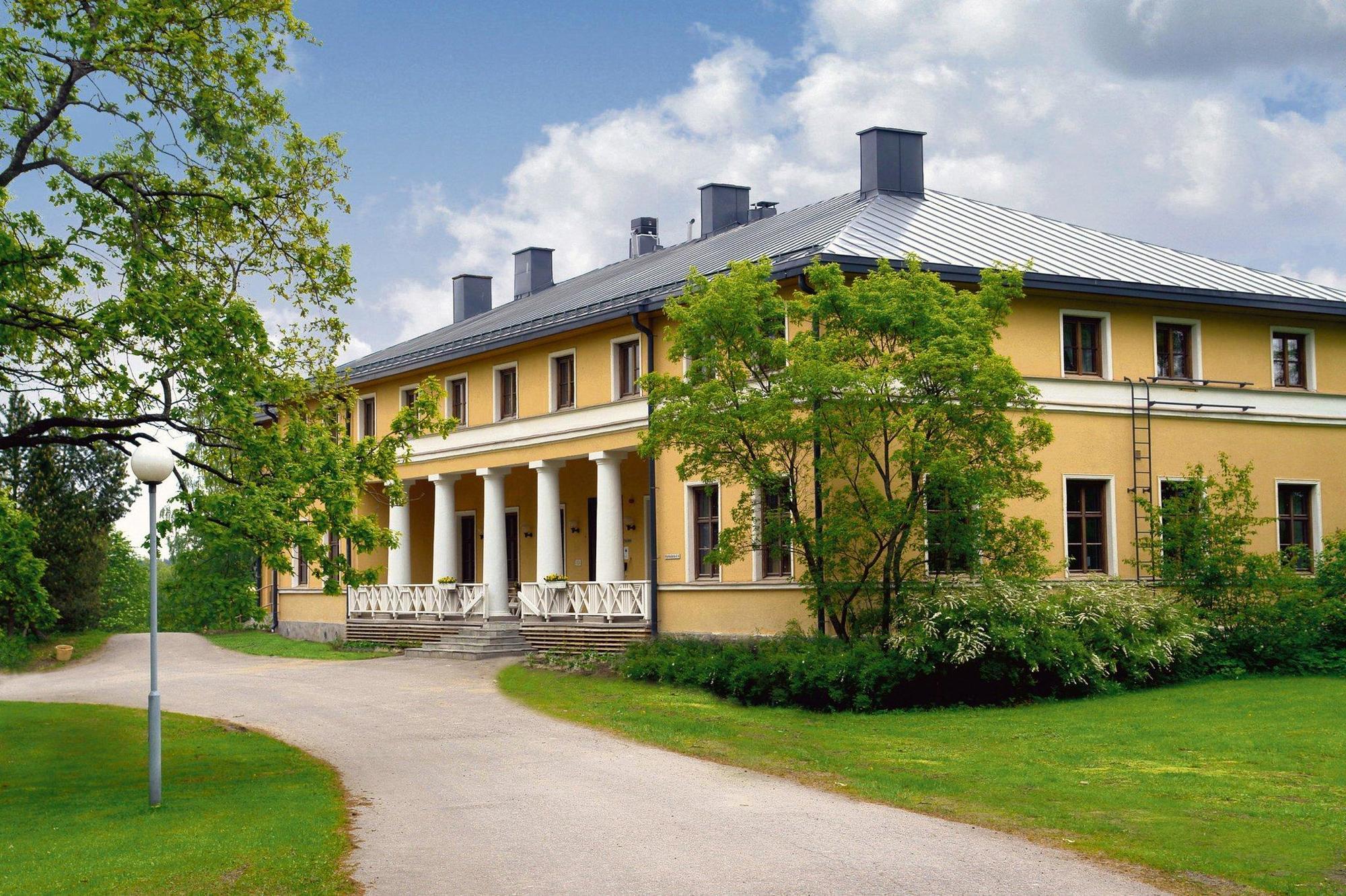Kyyhkylae Hotel And Manor Миккели Экстерьер фото
