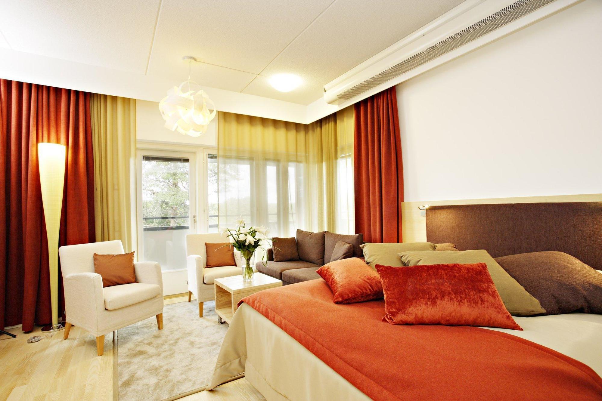 Kyyhkylae Hotel And Manor Миккели Экстерьер фото